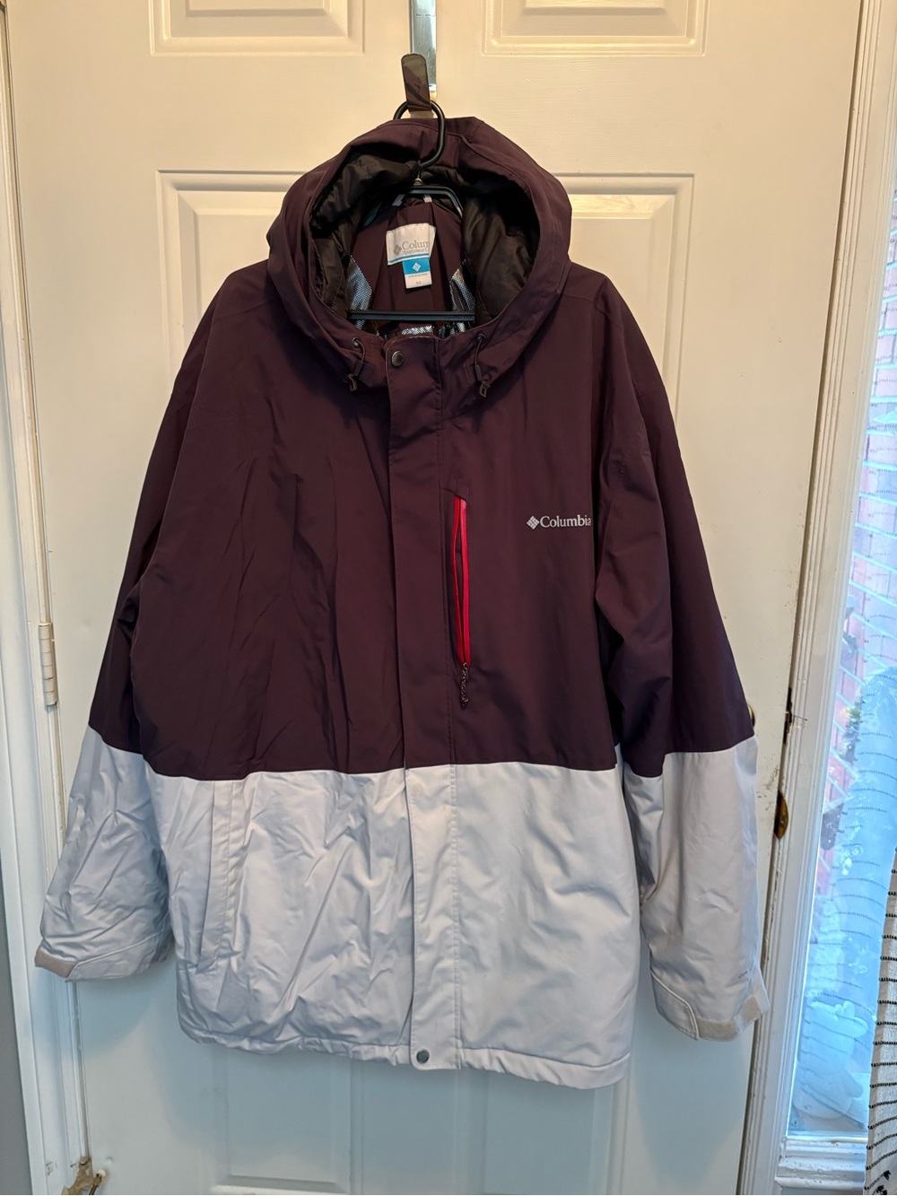 Columbia Men's Two-Tone Hooded Ski Jacket in Plum and Light Gray